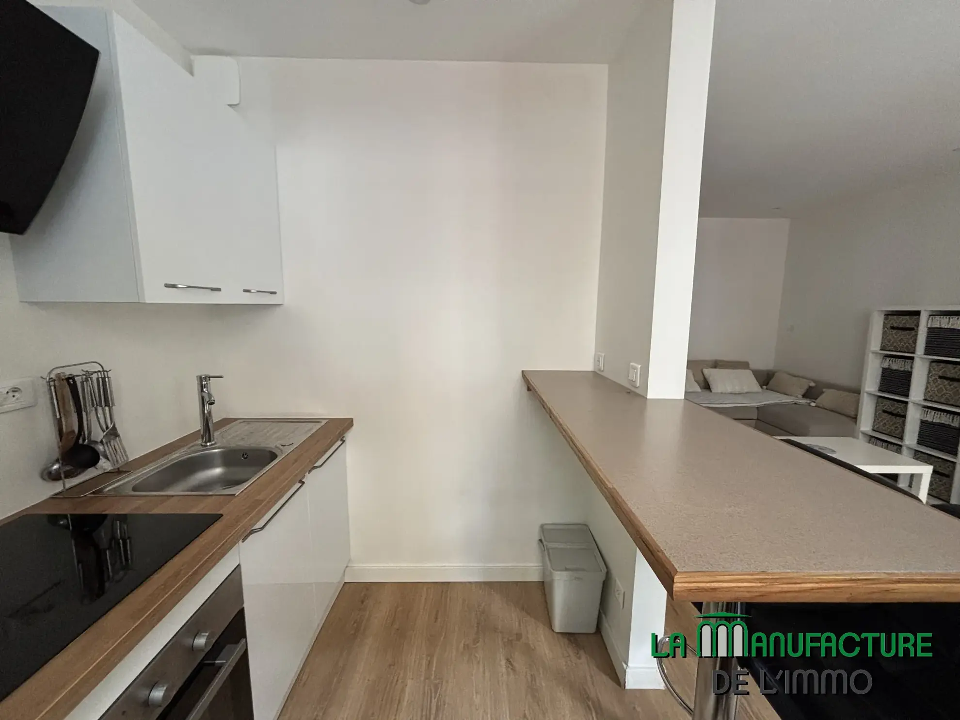 Studio meublé de 25,38 m² rénové à Saint-Etienne, secteur Faculte Jean Monnet 
