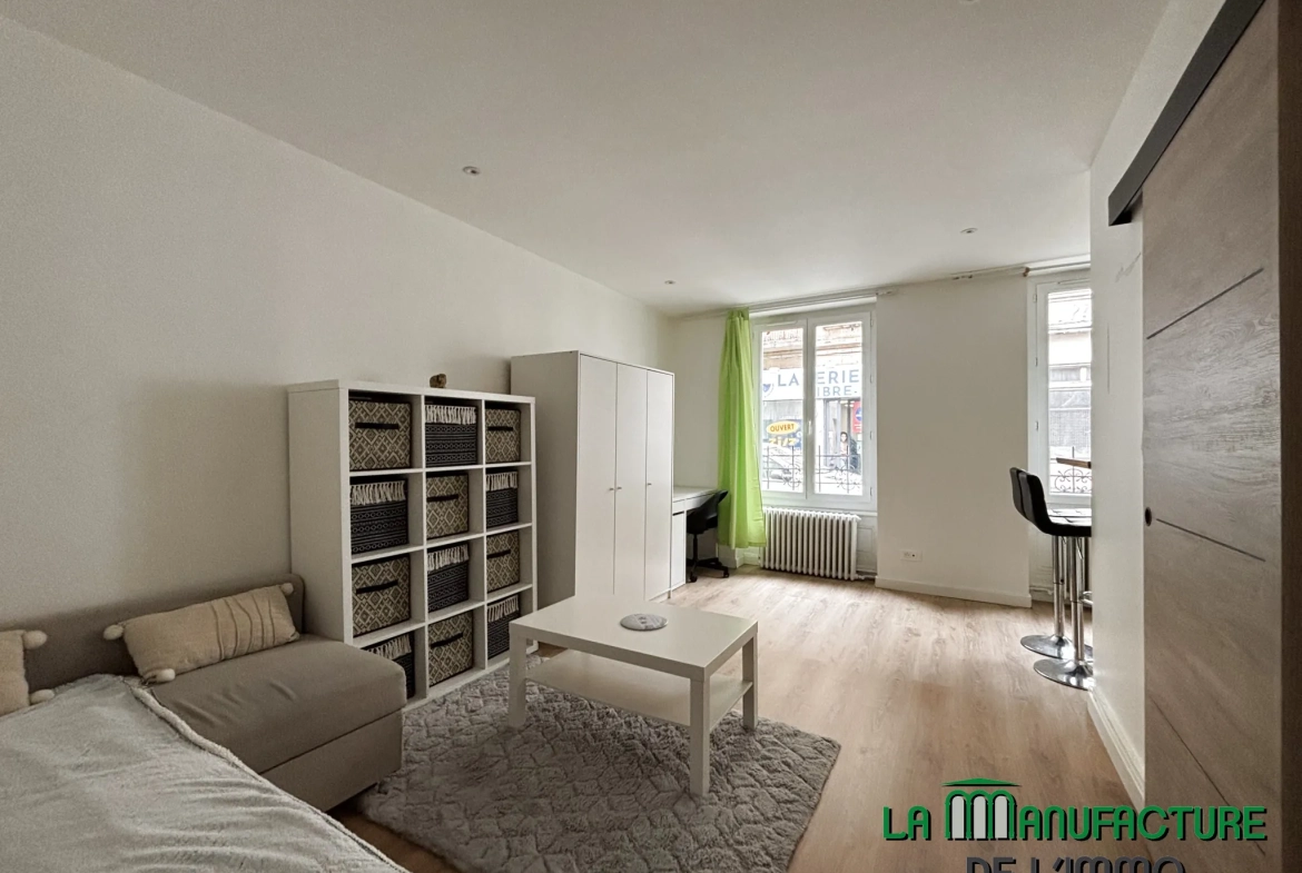 Studio meublé de 25,38 m² rénové à Saint-Etienne, secteur Faculte Jean Monnet 
