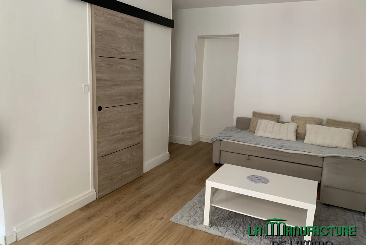 Studio meublé de 25,38 m² rénové à Saint-Etienne, secteur Faculte Jean Monnet 