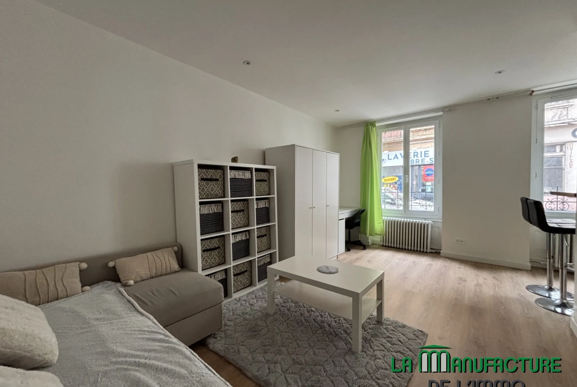 Studio meublé de 25,38 m² rénové à Saint-Etienne, secteur Faculte Jean Monnet 