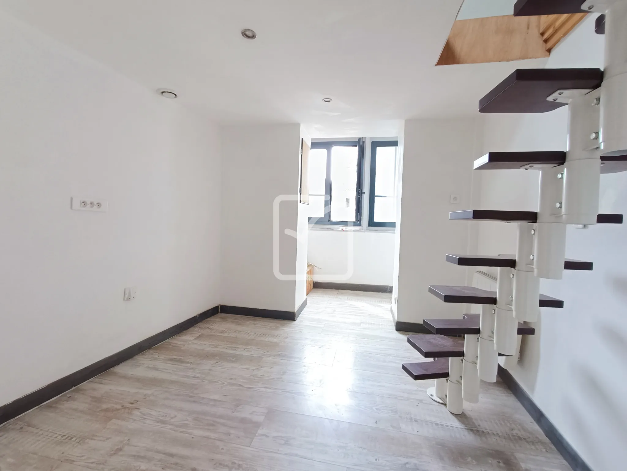 Appartement de 80 m2 à Perigueux, proche commodités, calme et lumineux 