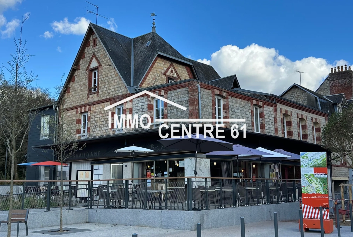 Immeuble de rapport avec restaurant et hôtel à rénover à Bagnoles de l'Orne 