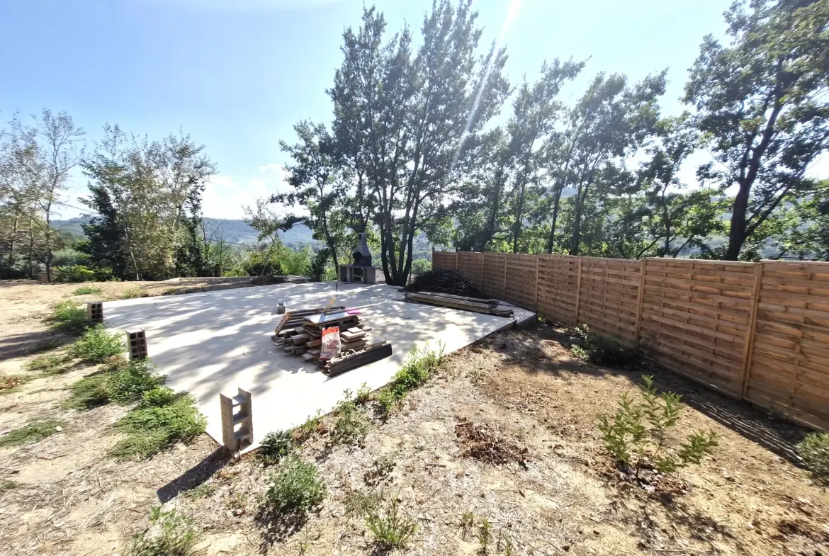 Terrain constructible de 580 m² à Salernes avec vue dégagée 