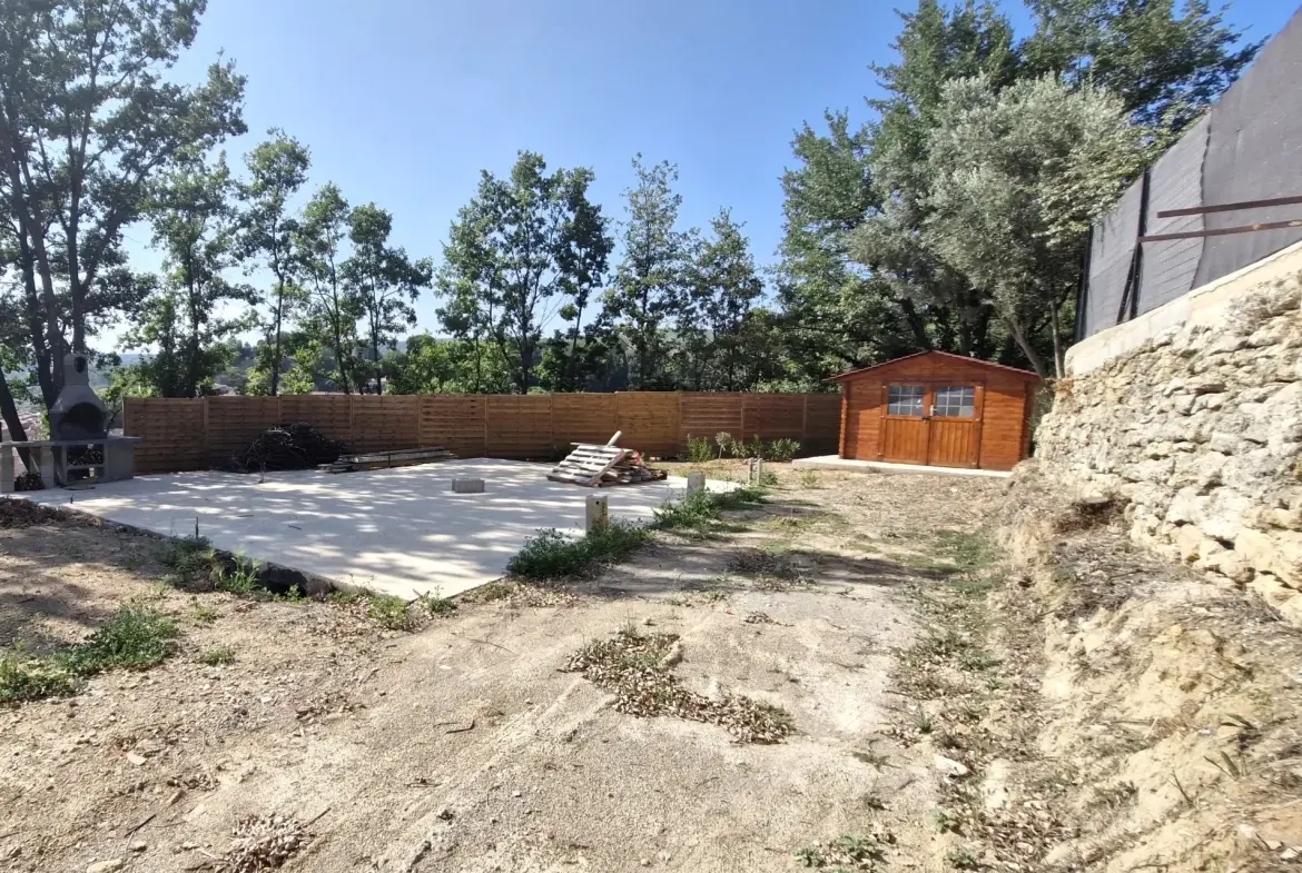 Terrain constructible de 580 m² à Salernes avec vue dégagée 