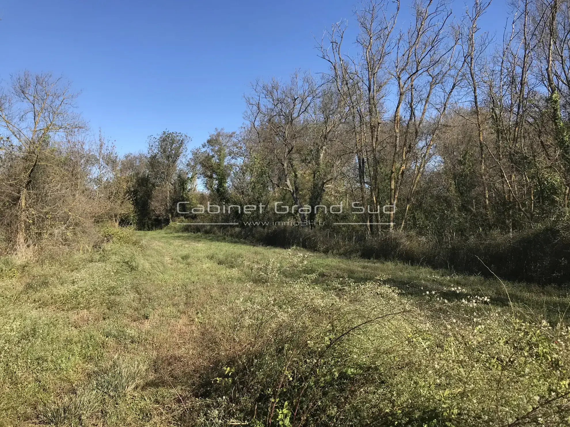 Terrain de loisir de 1488 m² avec mazette à Mauguio, proche de l'étang de l'Or 