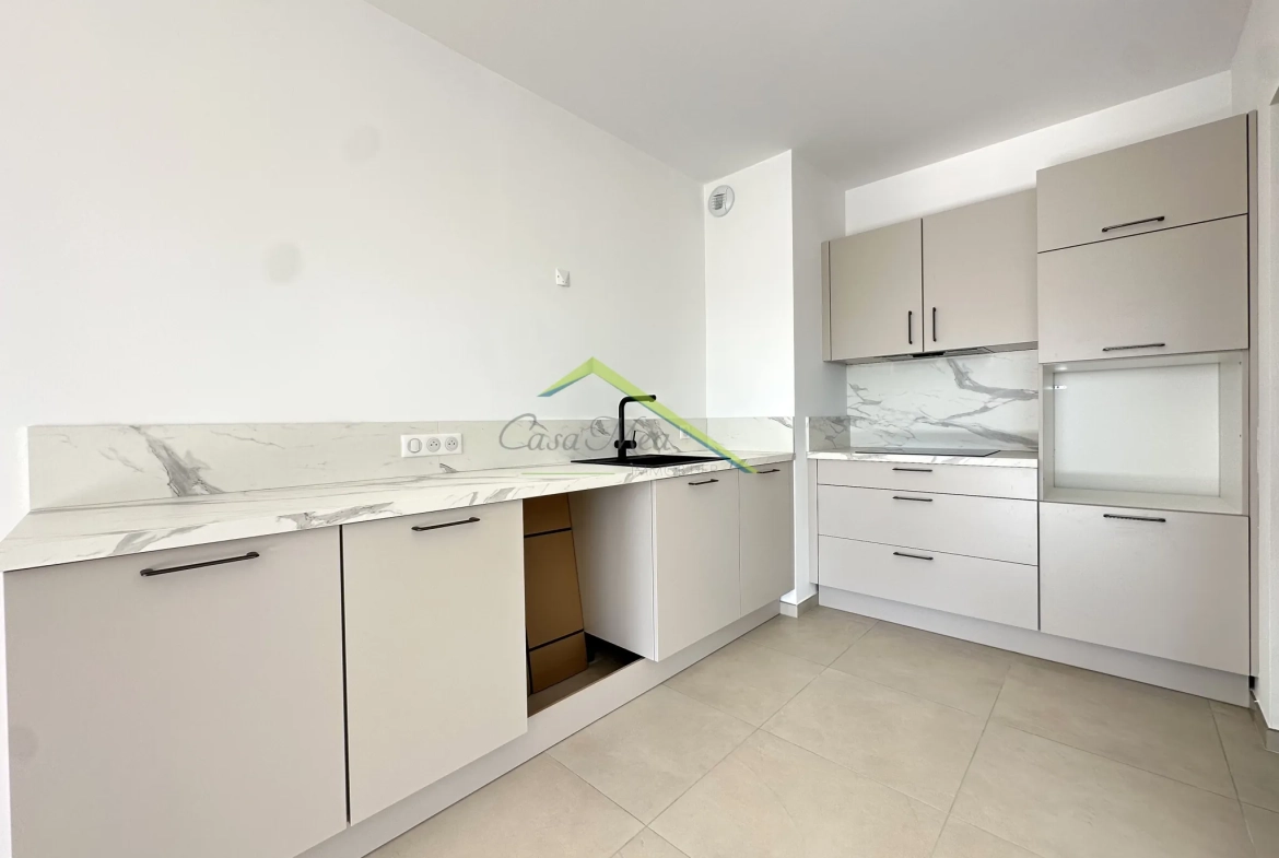 Appartement T3 neuf avec terrasse, parking privé à Lucciana 