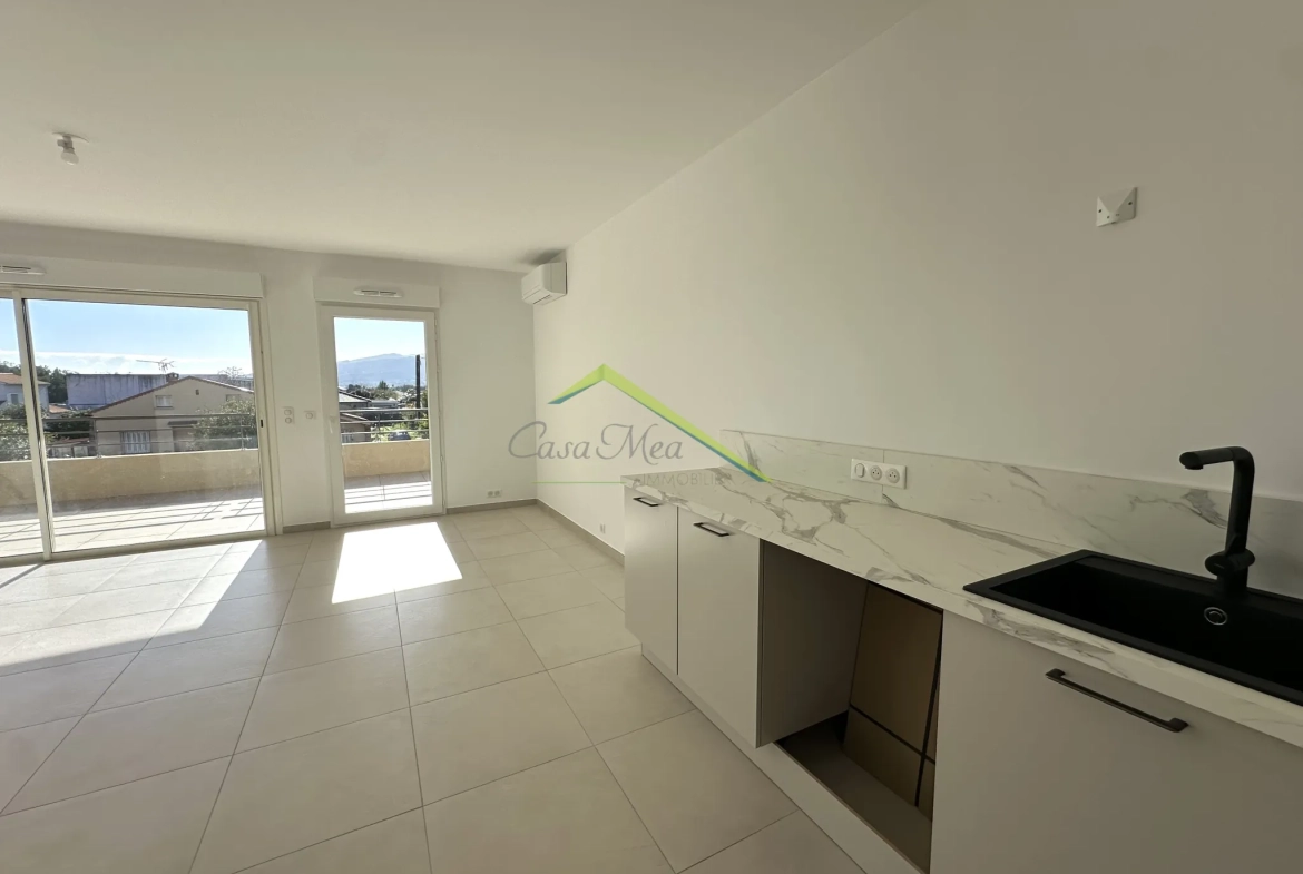 Appartement T3 neuf avec terrasse, parking privé à Lucciana 