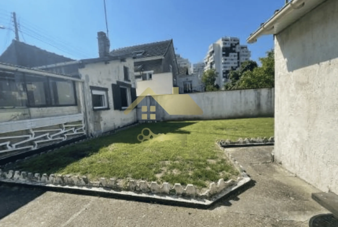 Maison à vendre à Villepinte de 60 m² avec garage et terrain de 312 m² 