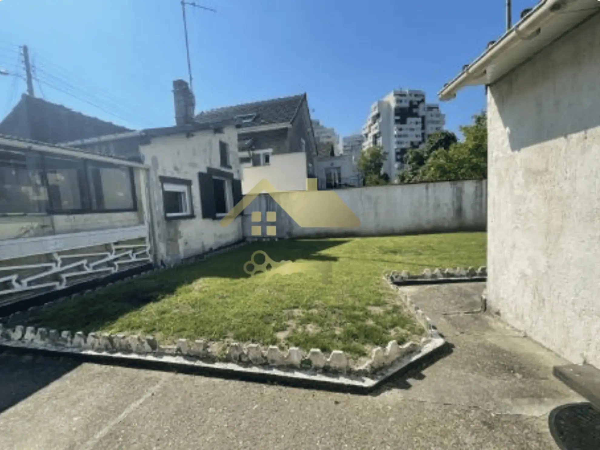 Maison à vendre à Villepinte de 60 m² avec garage et terrain de 312 m² 