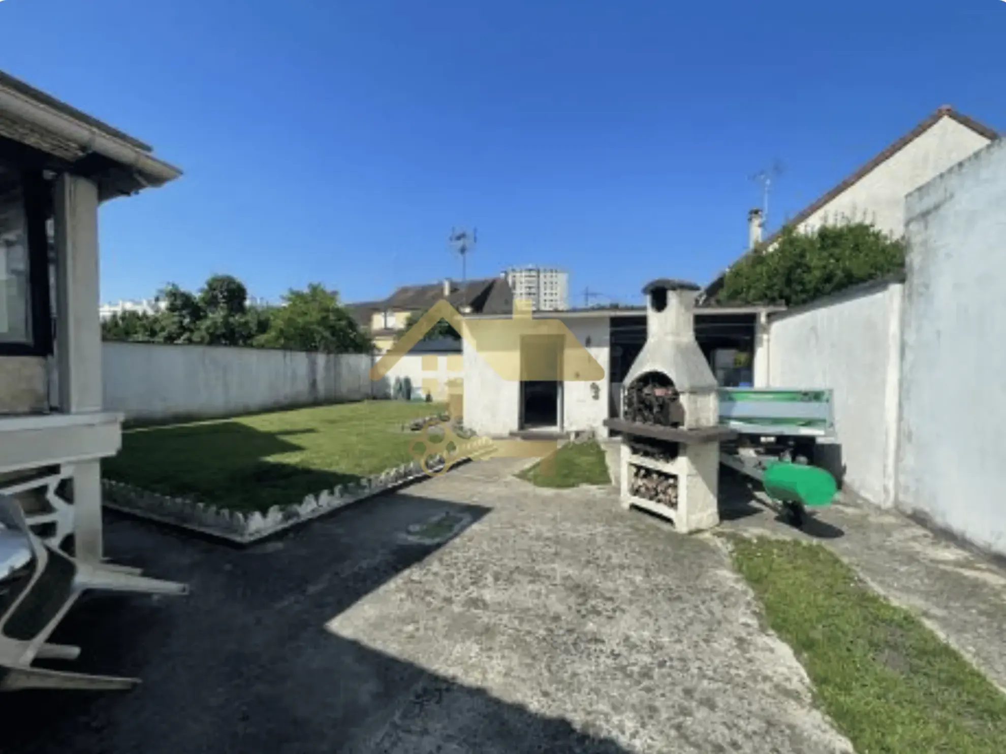 Maison à vendre à Villepinte de 60 m² avec garage et terrain de 312 m² 