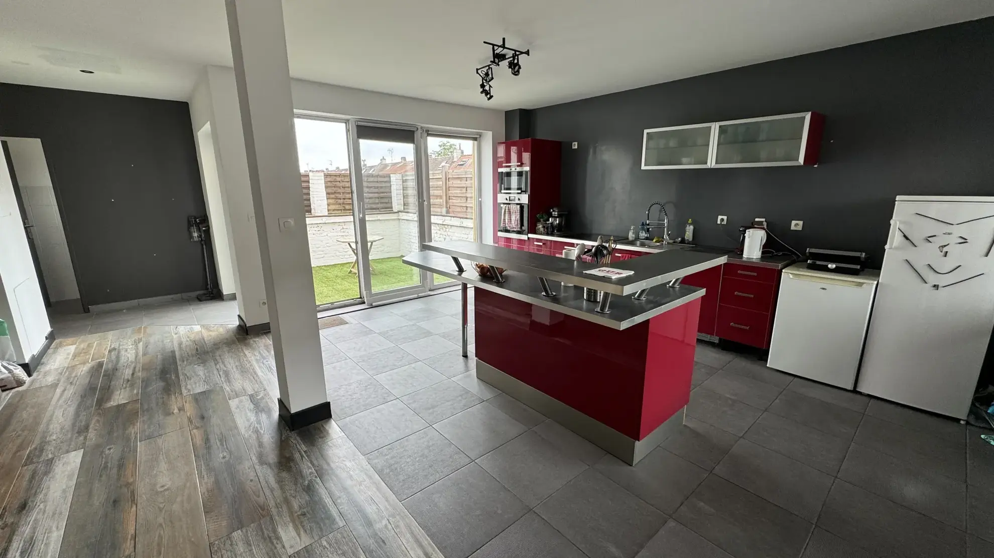 Loft lumineux de 156 m² à Wattrelos avec terrasse et garage haut de gamme 
