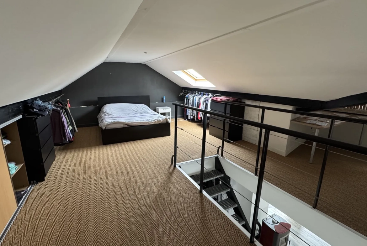 Loft lumineux de 156 m² à Wattrelos avec terrasse et garage haut de gamme 
