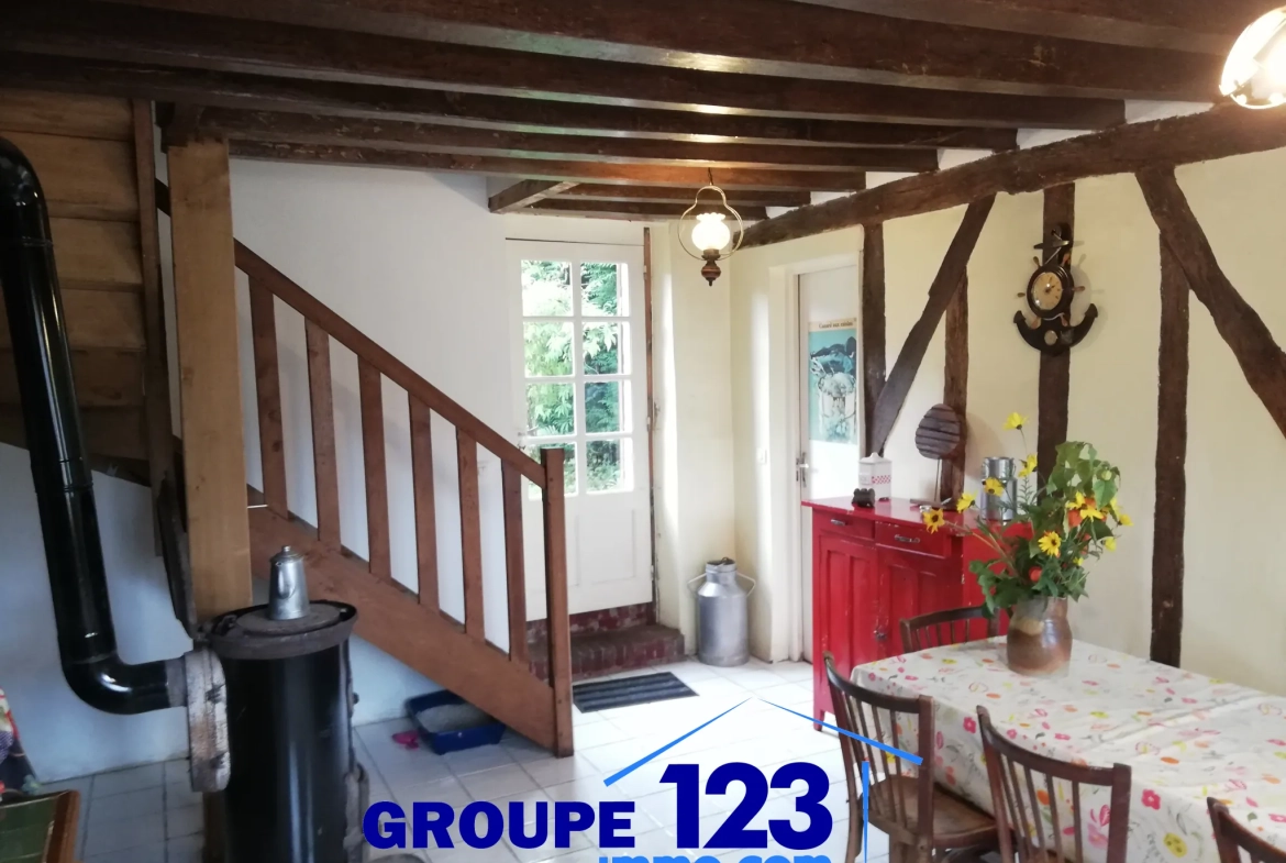 Charmante maison de plain-pied avec jardin dans un village proche de Paris 