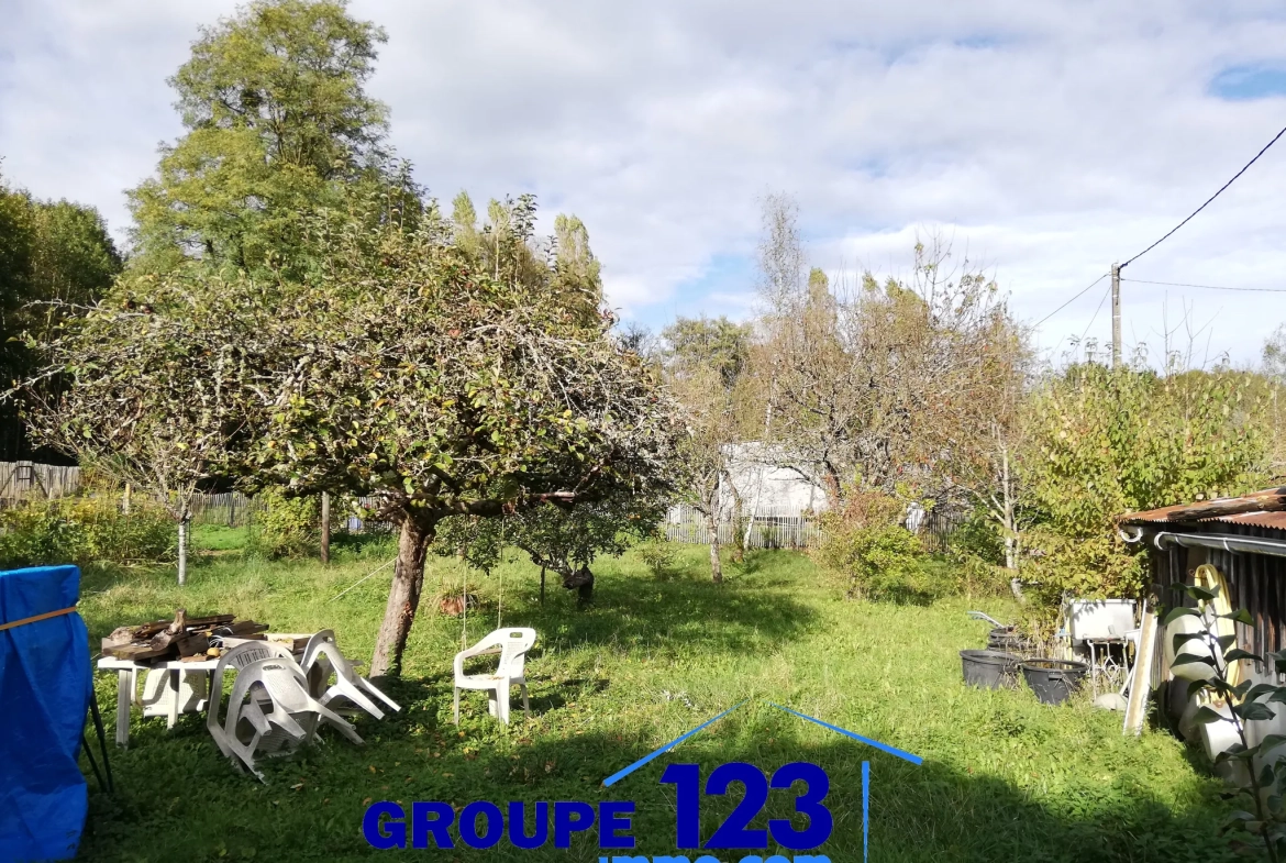 Charmante maison de plain-pied avec jardin dans un village proche de Paris 