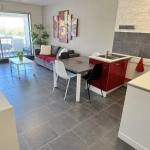 Appartement F2 rénové avec terrasse et vue port à Carnon-Plage