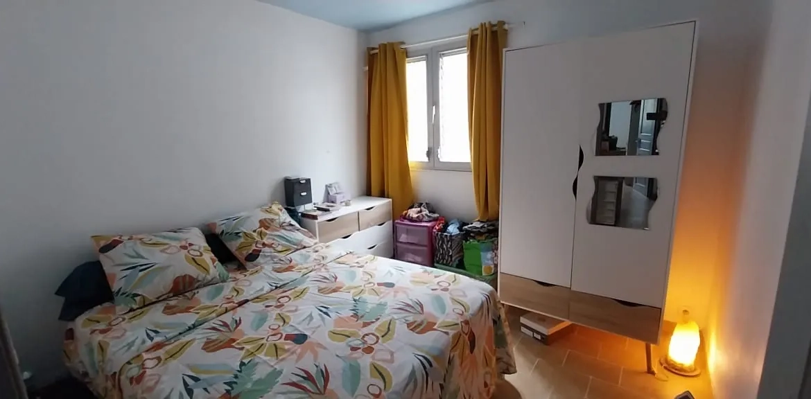 Appartement F3 loué avec loggia et parking à Fort-de-France - Secteur calme 