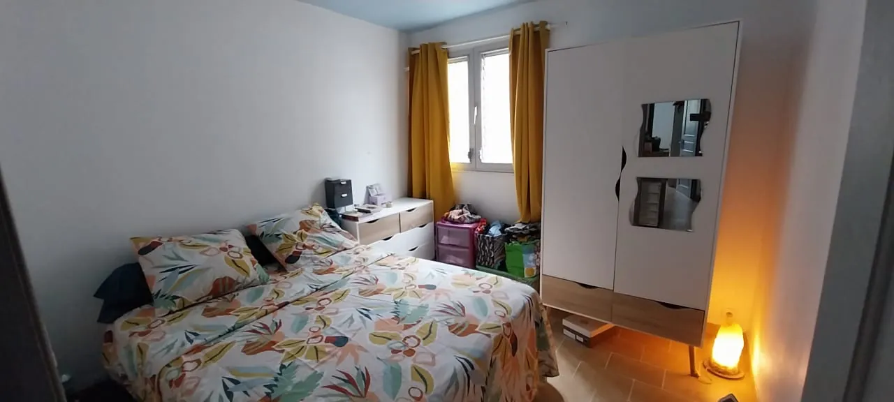 Appartement F3 loué avec loggia et parking à Fort-de-France - Secteur calme 