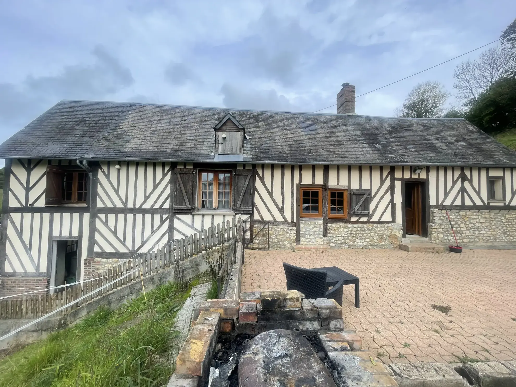 Spacieuse maison normande avec grand terrain à Vimoutiers 