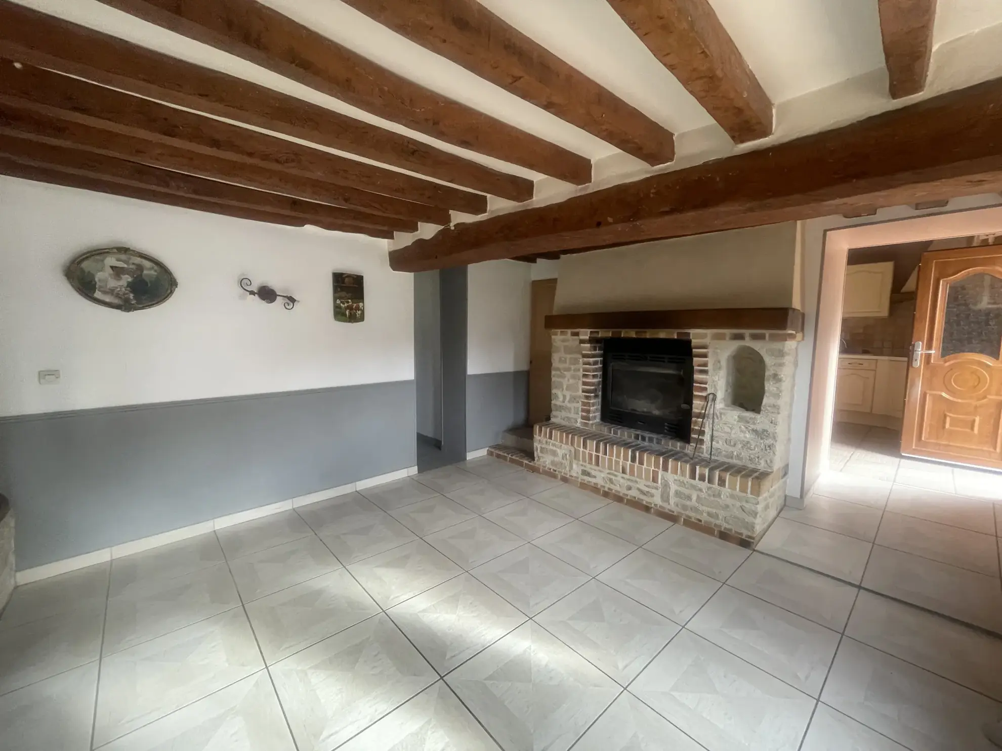 Spacieuse maison normande avec grand terrain à Vimoutiers 