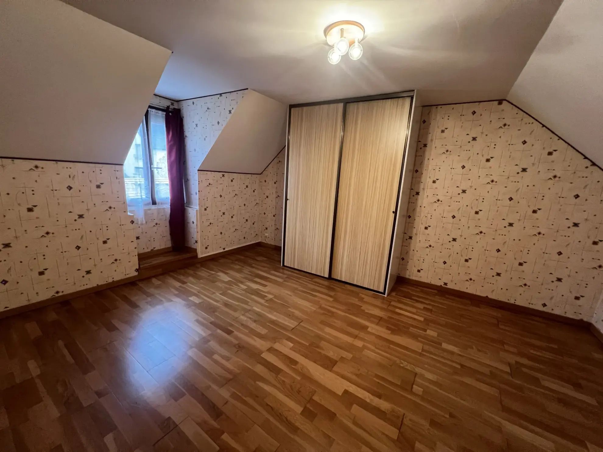 Belle maison rénovée avec grand terrain et dépendances à Fulvy proche Montbard et Dijon 