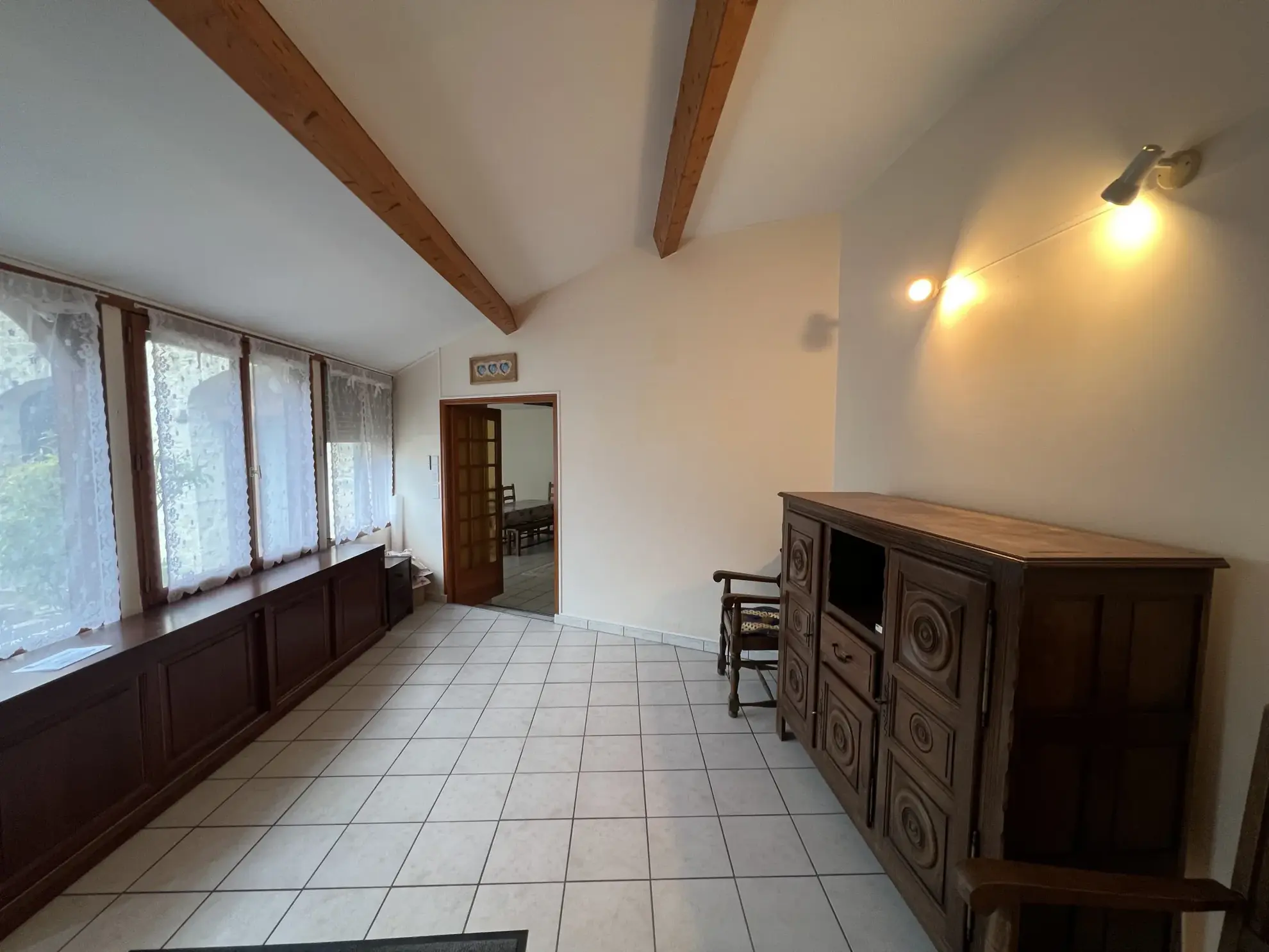 Belle maison rénovée avec grand terrain et dépendances à Fulvy proche Montbard et Dijon 