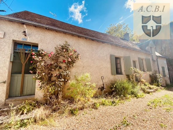 Longère à vendre dans la vallée du Loir, proche Montoire, avec jardin et caves, à rénover, 74 m²