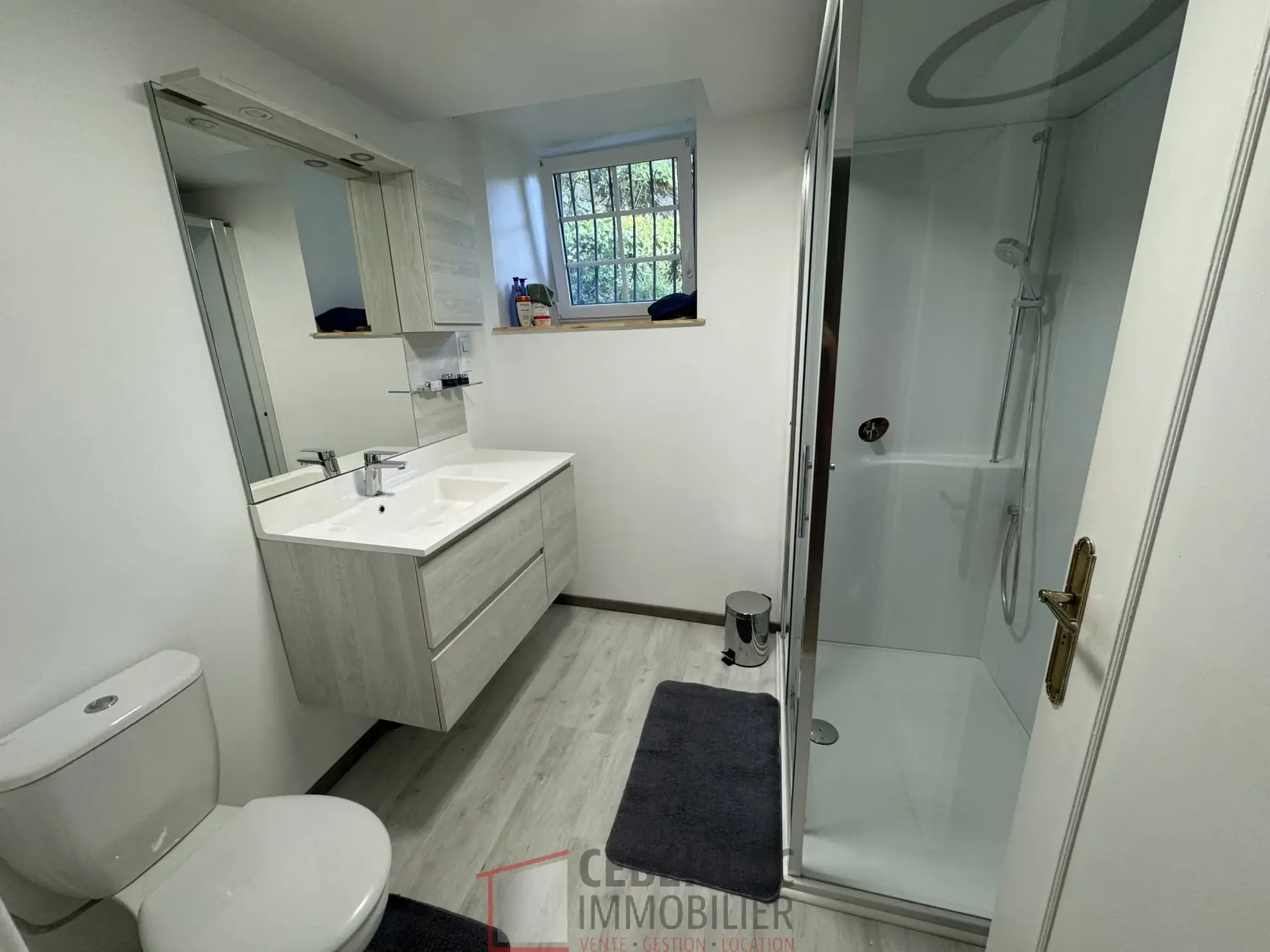 Maison à Joursac avec grand terrain et Cachet traditionnel - 189 000 € 
