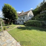Maison à Joursac avec grand terrain et Cachet traditionnel - 189 000 €