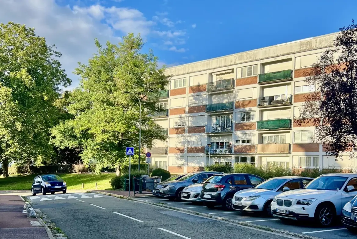 Appartement lumineux de 92 m² avec balcon en vente à Meulan-en-Yvelines 