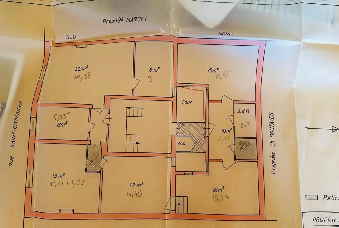 Appartement T5 de 103 m² à Avignon intra-muros, quartier des Teinturiers 