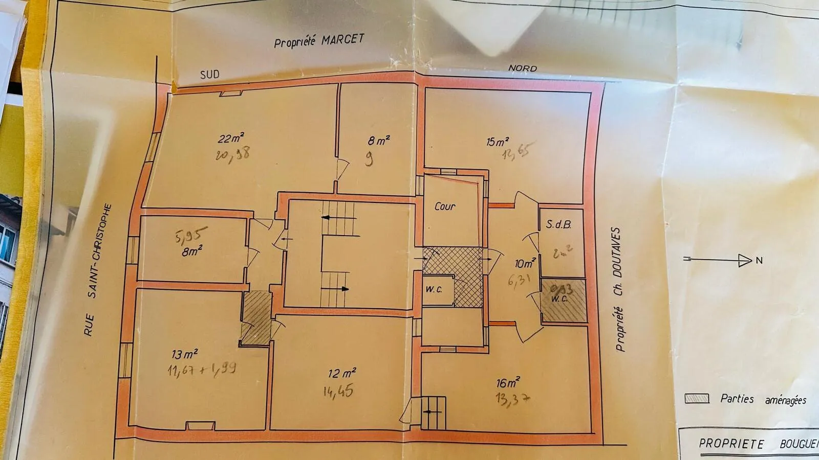 Appartement T5 de 103 m² à Avignon intra-muros, quartier des Teinturiers 