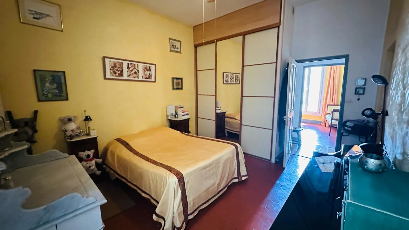 Appartement T5 de 103 m² à Avignon intra-muros, quartier des Teinturiers 