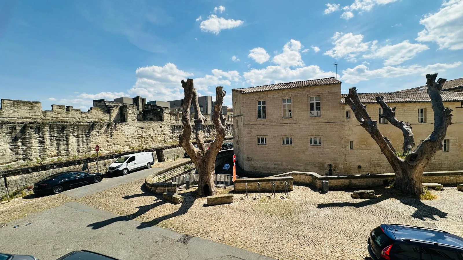Appartement T5 de 103 m² à Avignon intra-muros, quartier des Teinturiers 