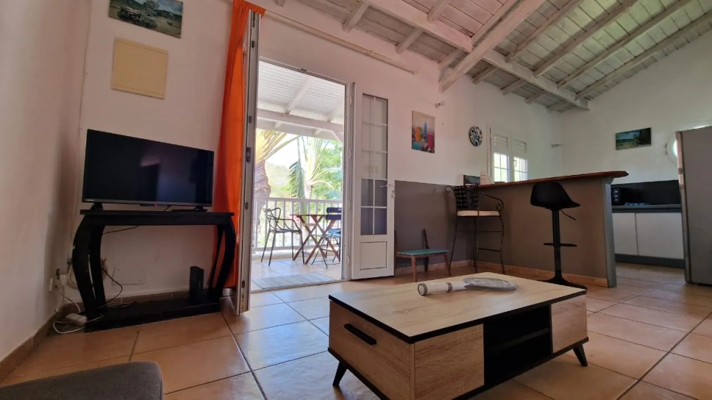 Superbe appartement T2 à Bellefontaine à 30m de la plage, avec terrasse et copropriété de standing