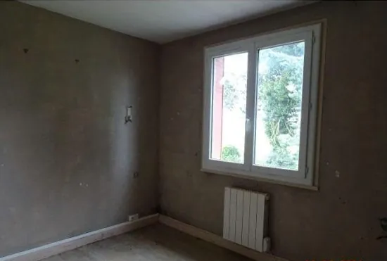 Maison T4 à Montierchaume à vendre aux enchères - Grande surface et terrain de 986 m² 