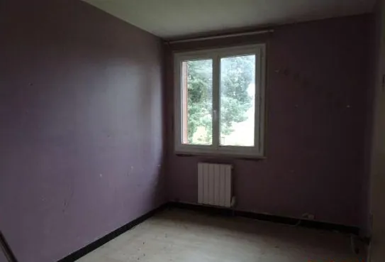 Maison T4 à Montierchaume à vendre aux enchères - Grande surface et terrain de 986 m² 