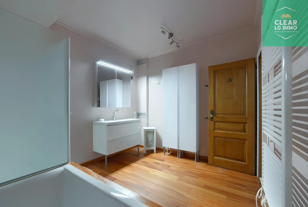 Maison mitoyenne rénovée à Terville - 80 m², 2 chambres, quartier calme 