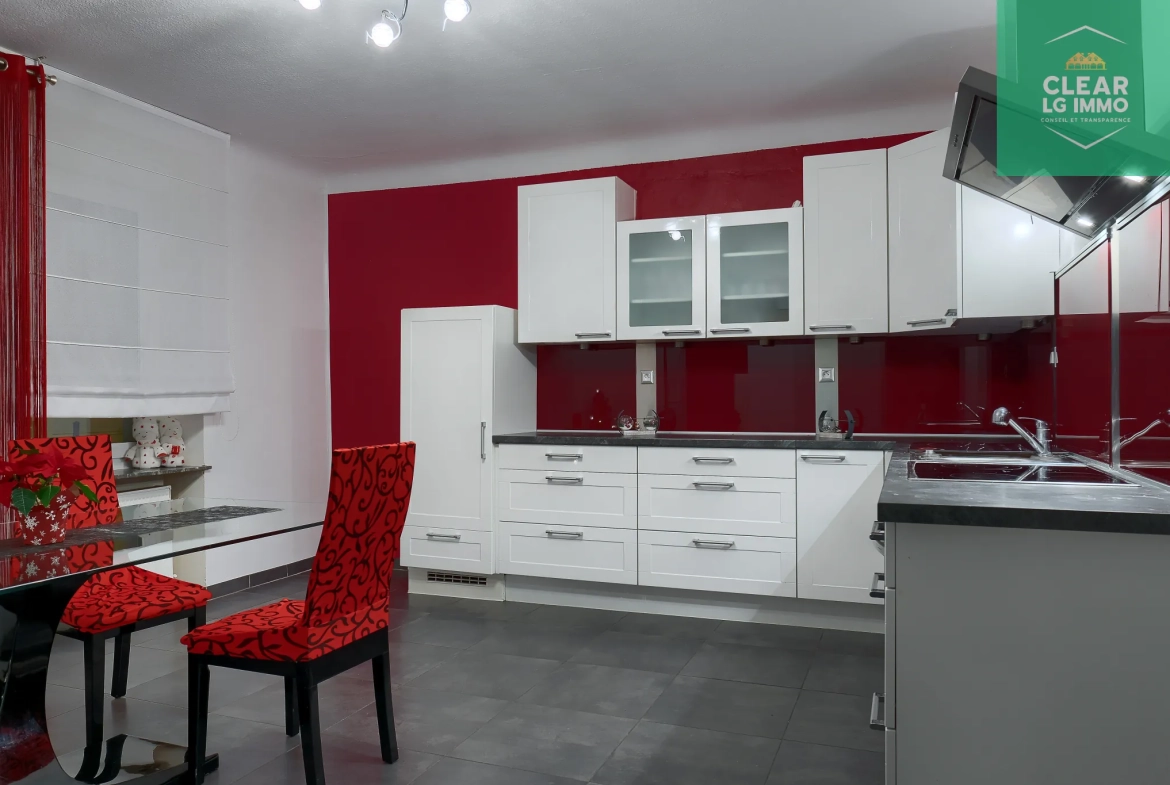Maison mitoyenne rénovée à Terville - 80 m², 2 chambres, quartier calme 