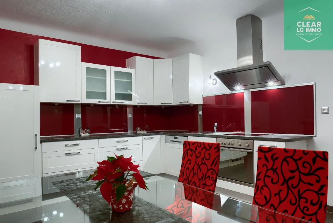Maison mitoyenne rénovée à Terville - 80 m², 2 chambres, quartier calme 