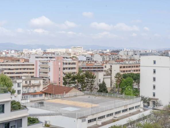 Studio lumineux de 21,44 m² avec balcon au cœur du Prado à Marseille