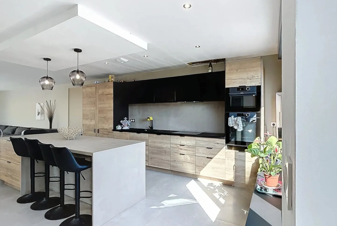 Magnifique maison récente à Béchy avec 3 chambres, garage et jacuzzi, proche de Rémilly 