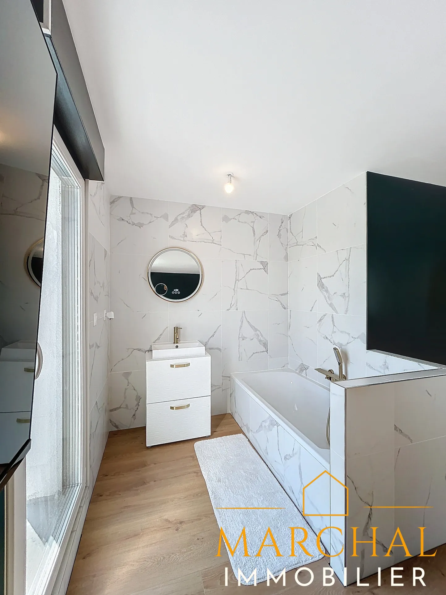 Magnifique maison récente à Béchy avec 3 chambres, garage et jacuzzi, proche de Rémilly 