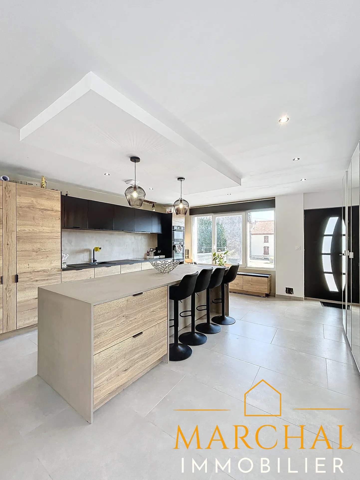 Magnifique maison récente à Béchy avec 3 chambres, garage et jacuzzi, proche de Rémilly 