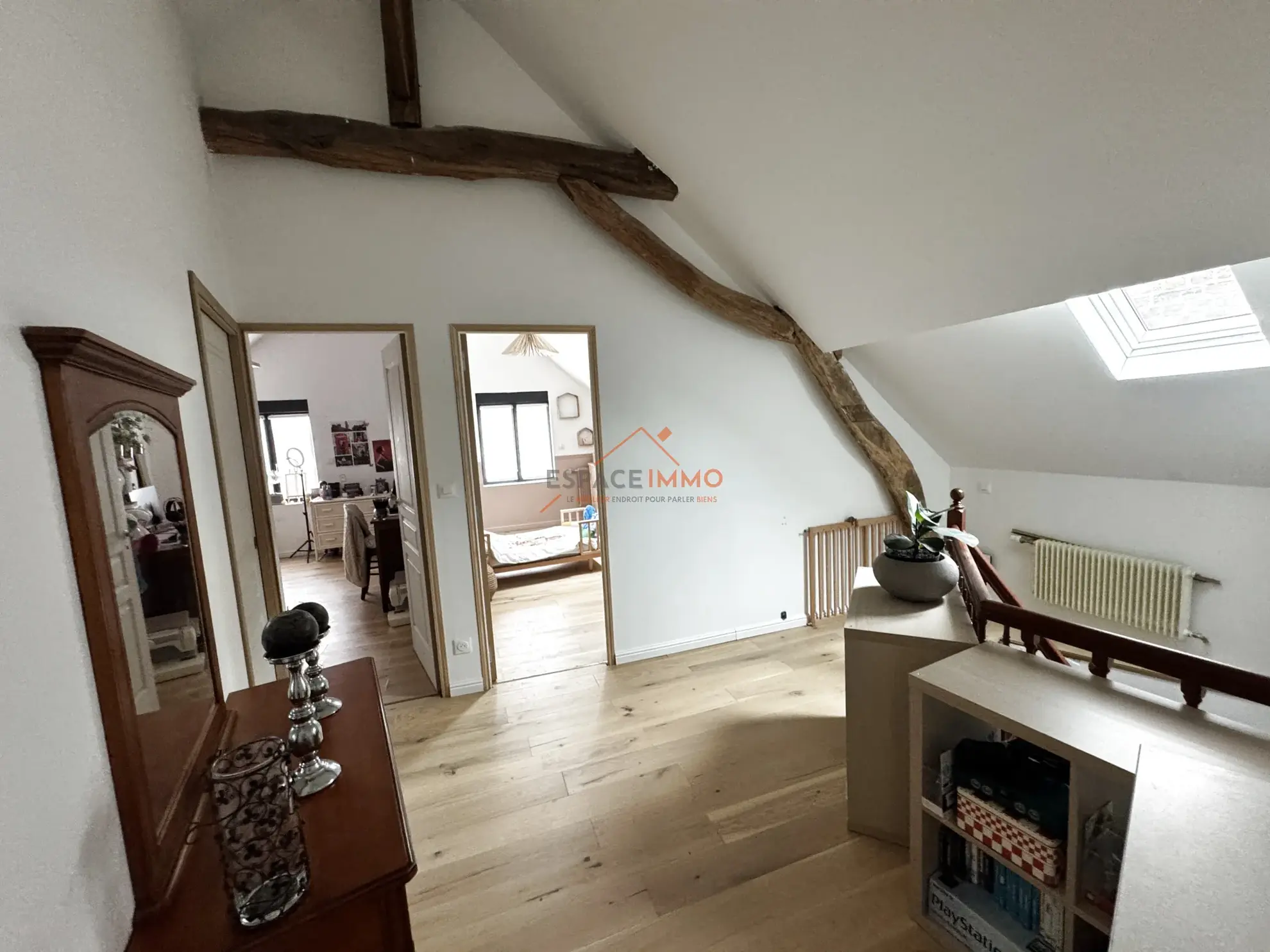 Maison rénovée à Wallers avec 3 chambres, jardin clos et garages - Opportunité à saisir 