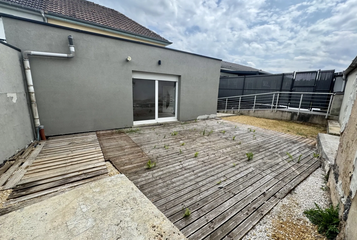 Vente maison mitoyenne de 111 m² avec 3 chambres à Saint-Avold 