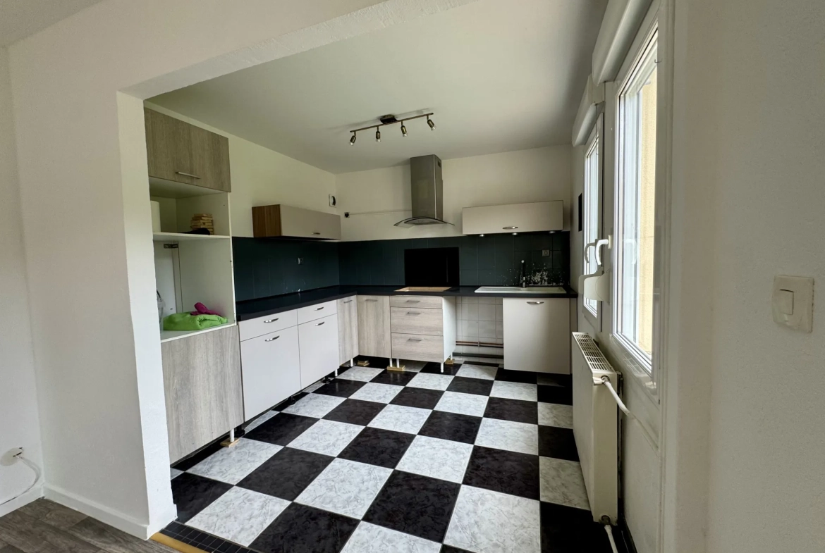 Vente maison mitoyenne de 111 m² avec 3 chambres à Saint-Avold 