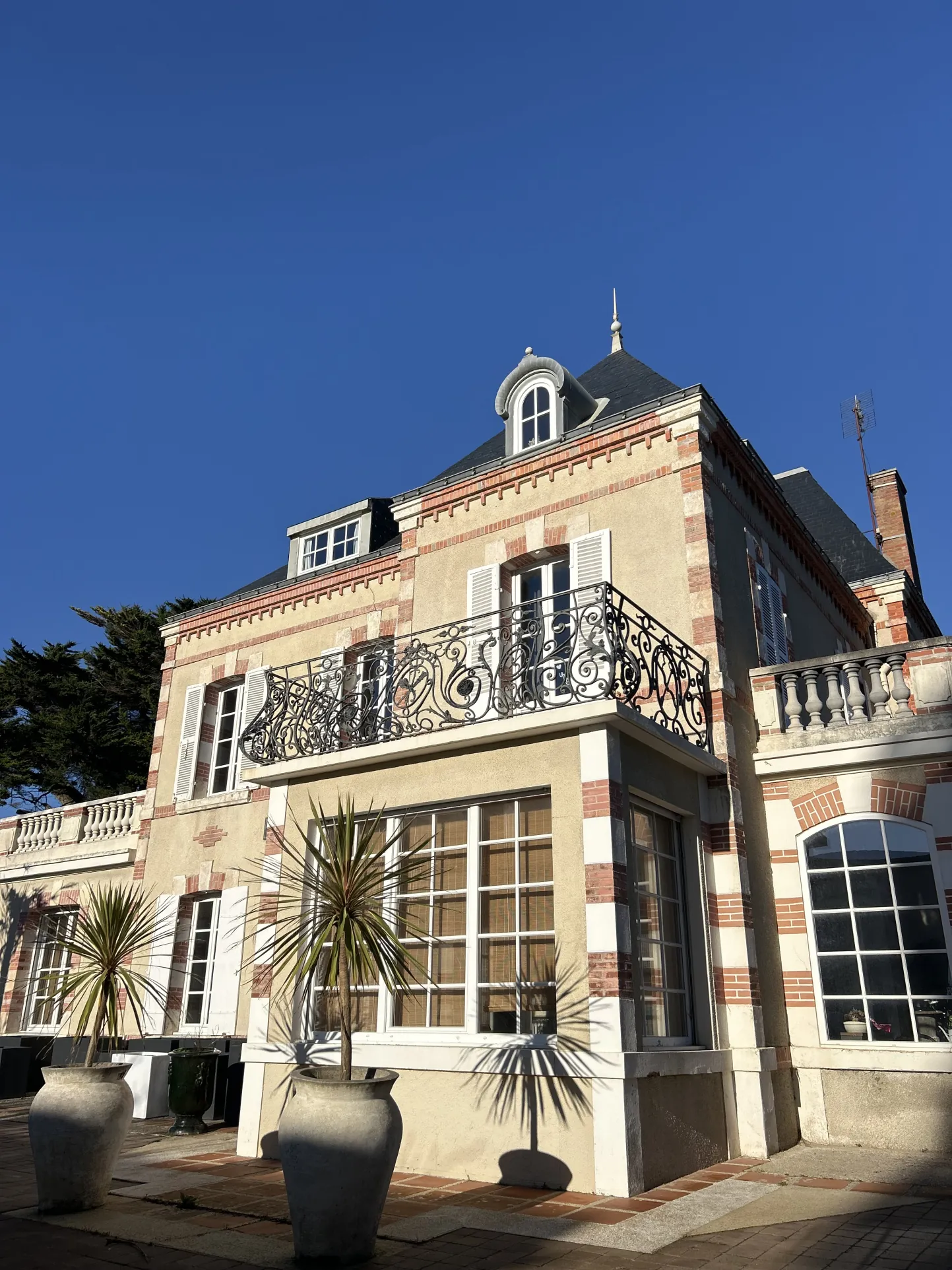 Villa du XIXe siècle avec dépendances et vue océan à Saint-Jean-de-Monts 