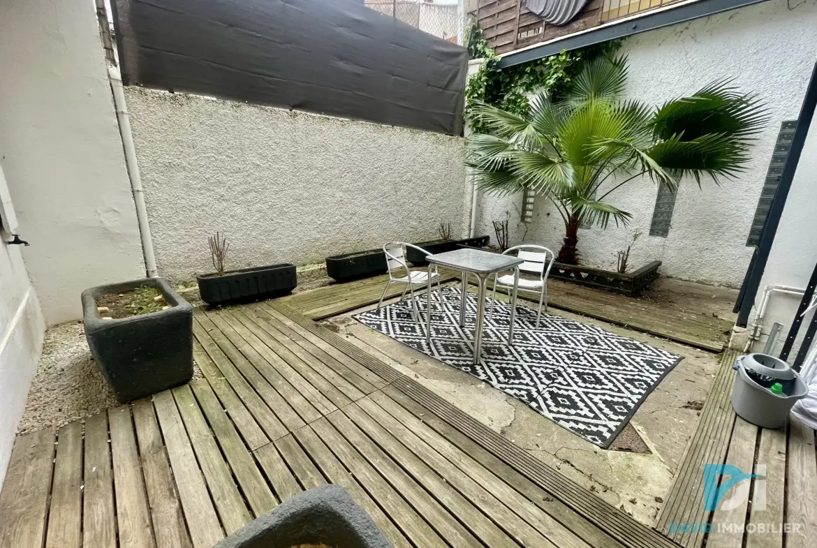 Appartement en rez-de-chaussée à Beziers proche commerces 