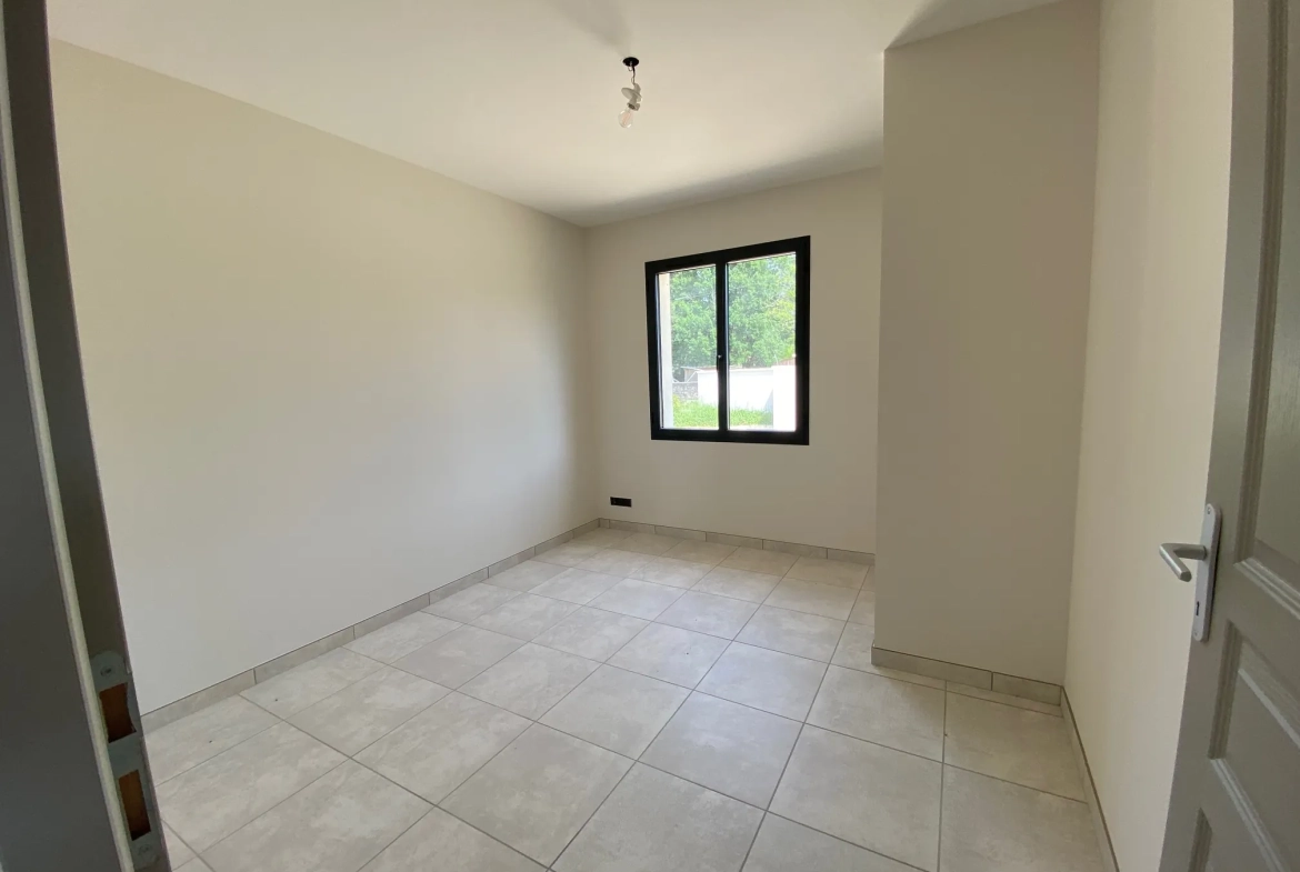 Maison neuve T4 avec jardin et confort moderne à Marsalès – Vente immédiate 