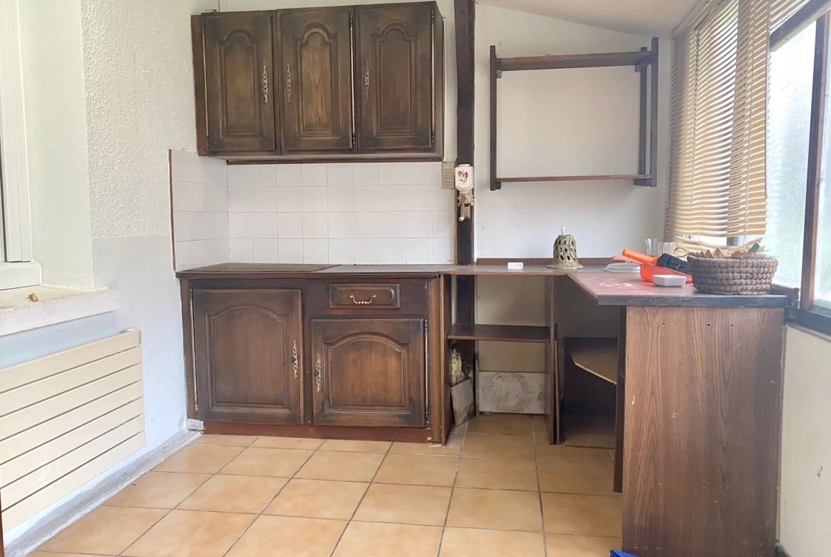 Maison mitoyenne à Vierzon 89m² avec jardin et garage - Opportunité à saisir 